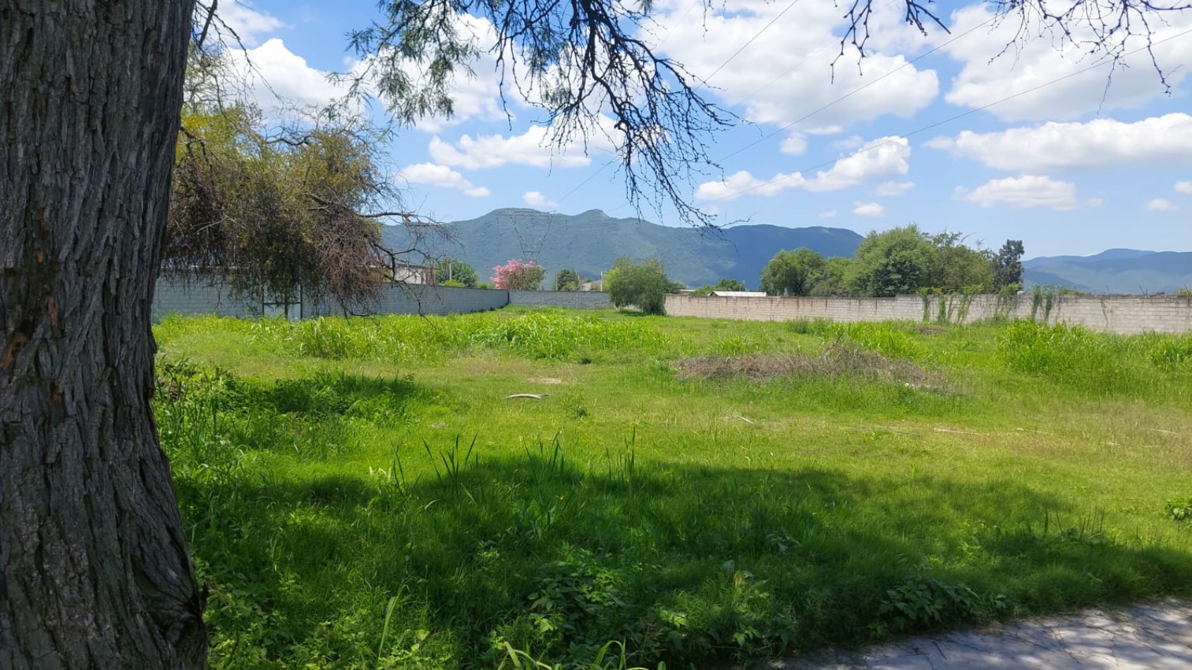 VENTA CASA CON PREDIO Y GALPON CAMINO A LA ISLA