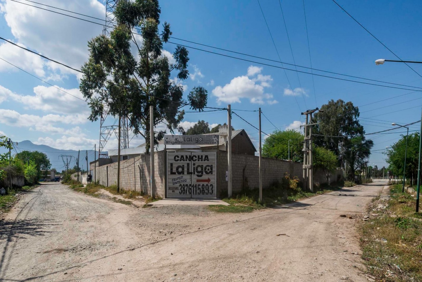 VENTA CASA CON PREDIO Y GALPON CAMINO A LA ISLA