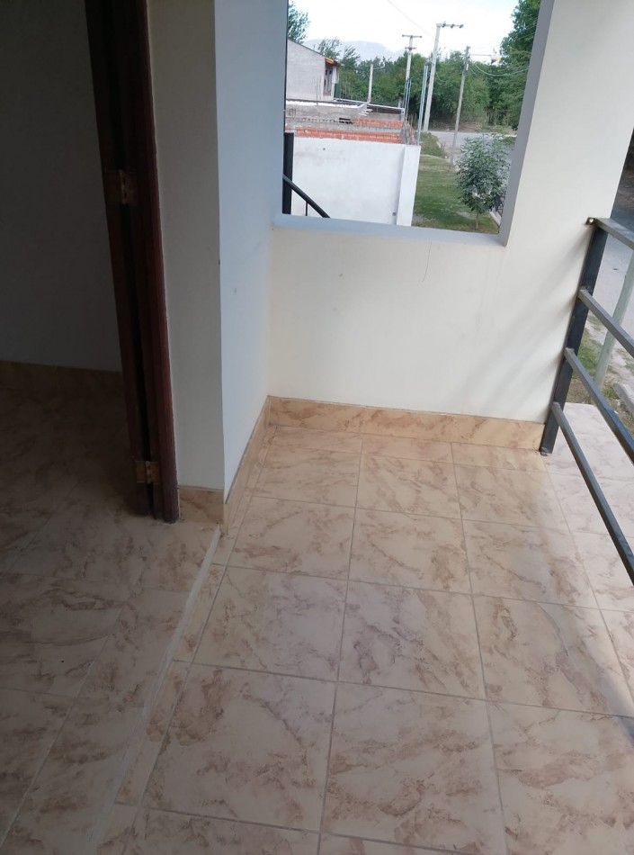  DEPARTAMENTO EN PLANTA ALTA - B° 14 DE MAYO AMPLIACION - ZONA SUR