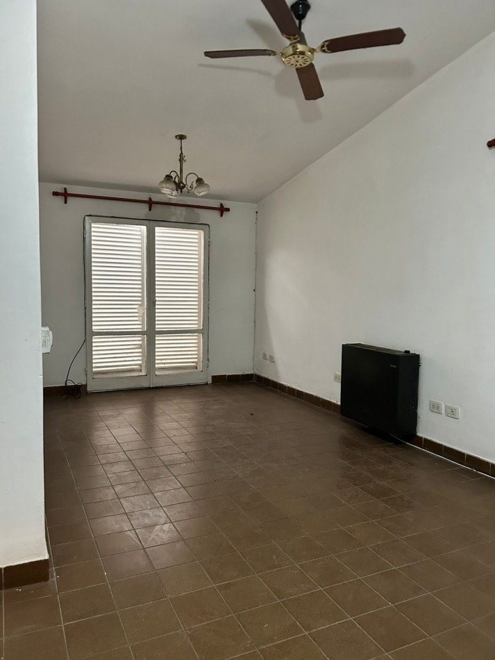 CASA EN ESQUINA BARRIO EL PERIODISTA