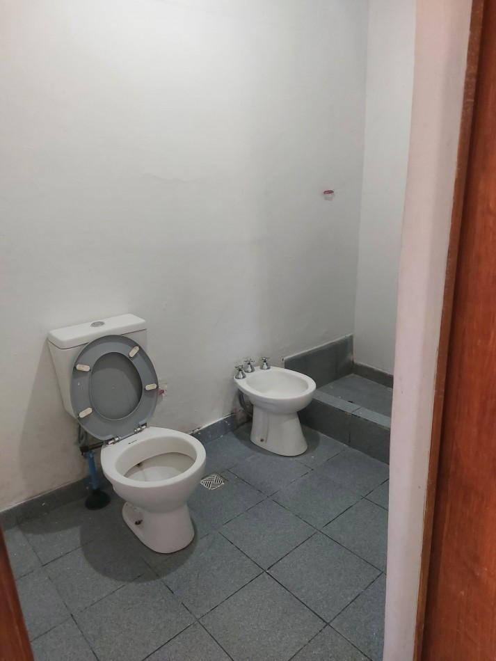  ¡AMPLIO DPTO. EN ALQUILER!