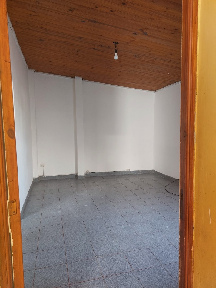  ¡AMPLIO DPTO. EN ALQUILER!