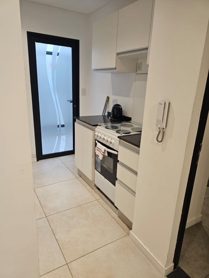 ALQUILER MONOAMBIENTE LEGUIZAMON 246