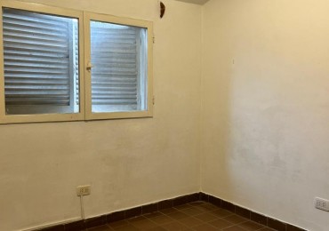 CASA EN ESQUINA BARRIO EL PERIODISTA